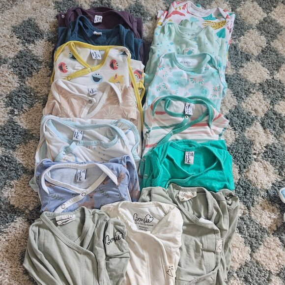 ONE LOT: Newborn Gowns, Copper and Pearl, Bonsie, Mac and Moon - Picture 2 of 9